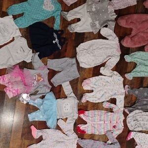NEWBORN GIRLS CLOTHING AND  ACCESSORIES!!! HUGE BUNDLE!